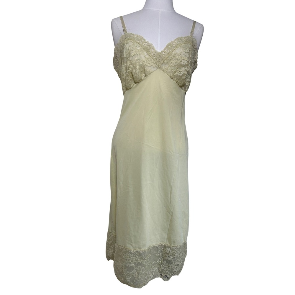 Vintage Van Raalte Yellow Lace Trim Full Slip Dress 32 Made in USA Nylon Retro